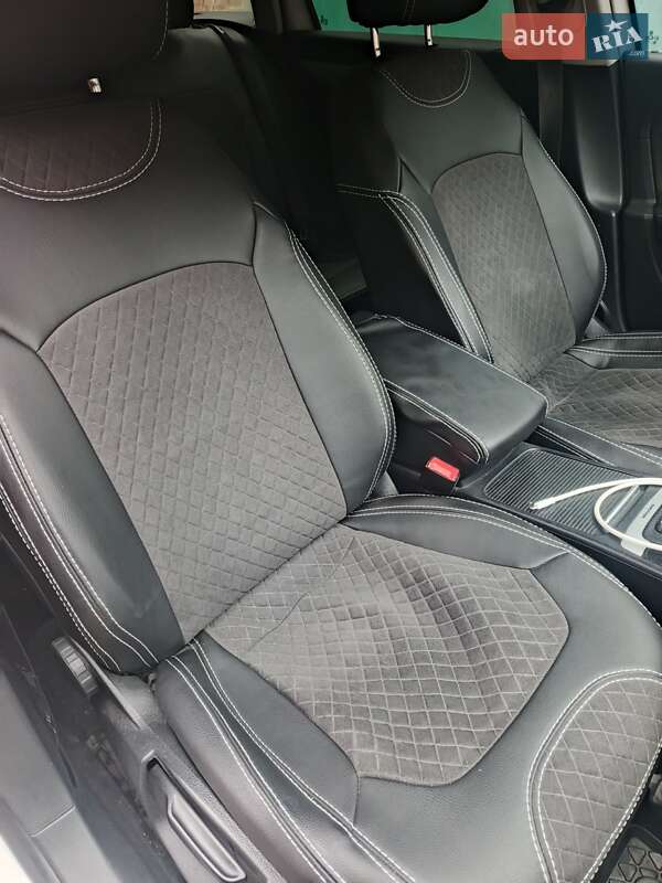 Универсал Volkswagen Passat 2012 в Киеве