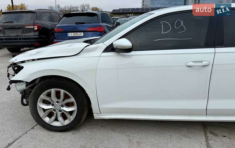 Седан Volkswagen Passat 2020 в Киеве