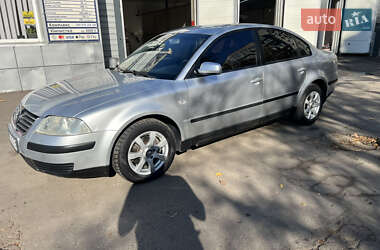 Седан Volkswagen Passat 2002 в  фото 6 Седан Volkswagen Passat 2002 в