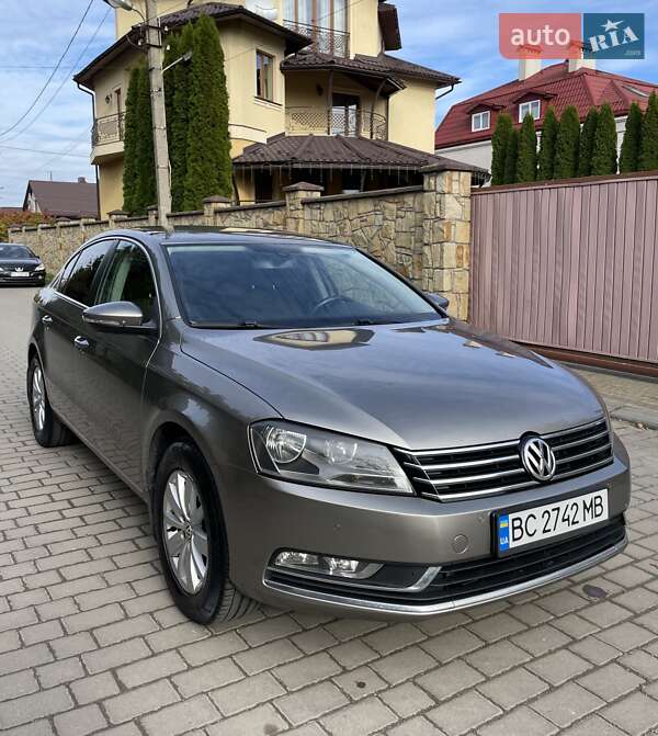 Volkswagen Passat 2012