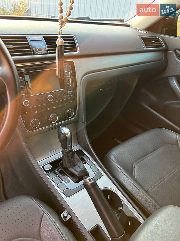 Седан Volkswagen Passat 2014 в Запорожье фото 8 Седан Volkswagen Passat 2014 в Запорожье