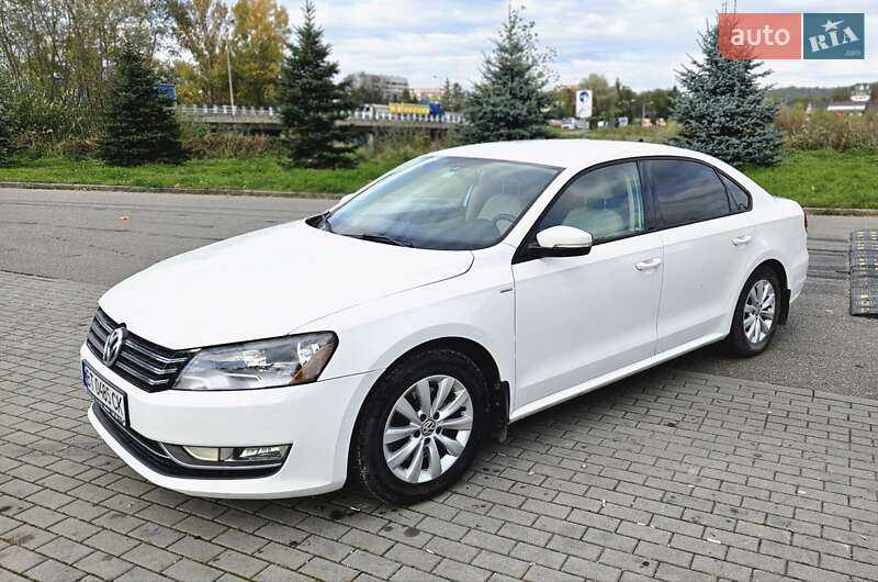 Седан Volkswagen Passat 2014 в Чернівцях фото Седан Volkswagen Passat 2014 в Чернівцях