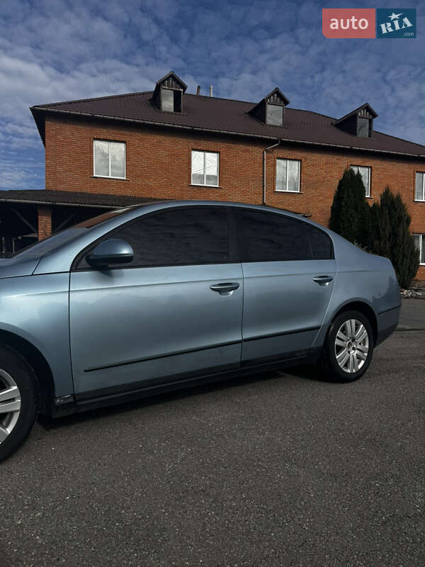 Седан Volkswagen Passat 2005 в Знаменке фото 2 Седан Volkswagen Passat 2005 в Знаменке