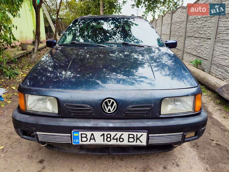 Универсал Volkswagen Passat 1990 в Кременчуге фото 2 Универсал Volkswagen Passat 1990 в Кременчуге