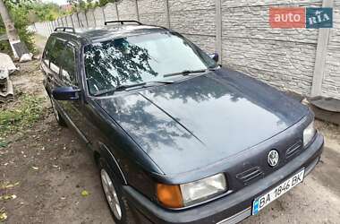 Универсал Volkswagen Passat 1990 в 