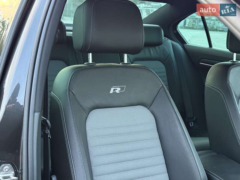 Седан Volkswagen Passat 2018 в Чернівцях