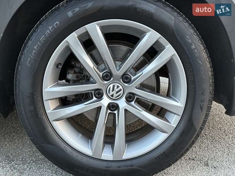 Седан Volkswagen Passat 2018 в Чернівцях