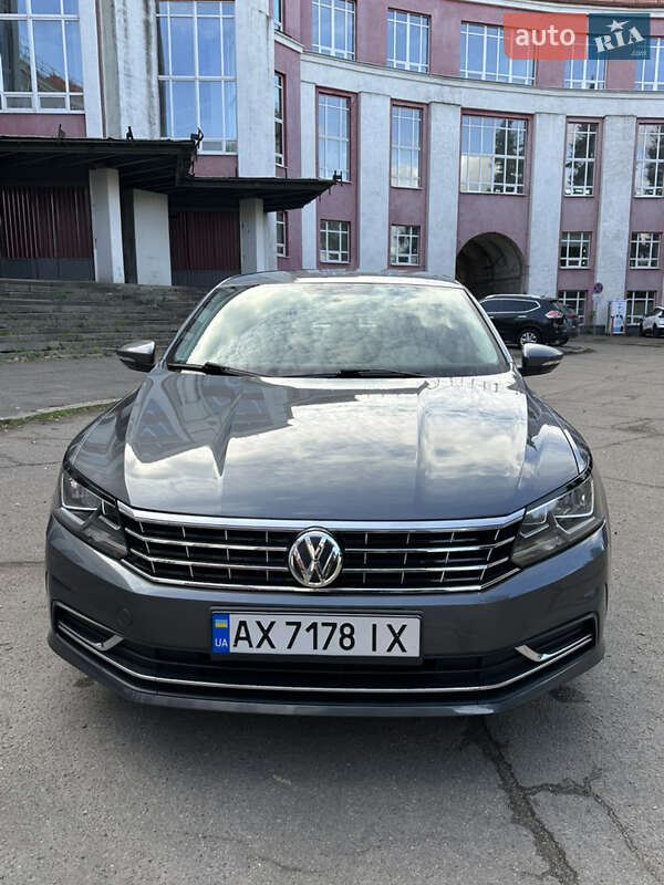Седан Volkswagen Passat 2017 в Днепре фото Седан Volkswagen Passat 2017 в Днепре