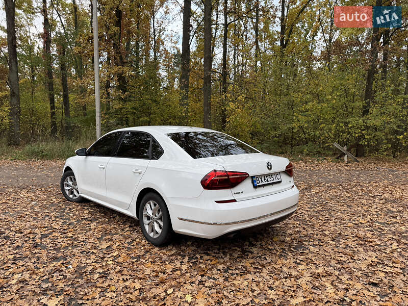 Седан Volkswagen Passat 2018 в Киеве