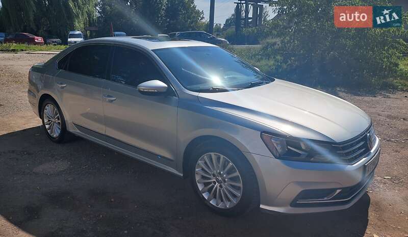 Седан Volkswagen Passat 2016 в Івано-Франківську