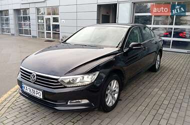 Седан Volkswagen Passat 2019 в Киеве