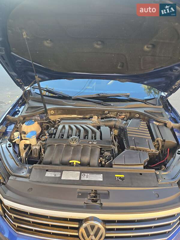 Седан Volkswagen Passat 2015 в Николаеве