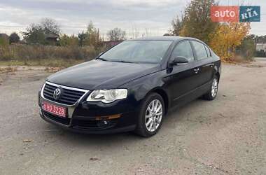 Седан Volkswagen Passat 2006 в Луцке