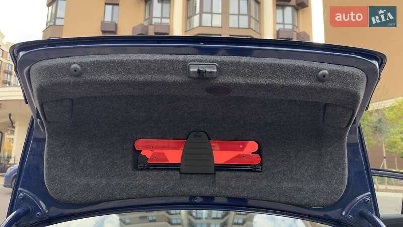 Седан Volkswagen Passat 2009 в Києві