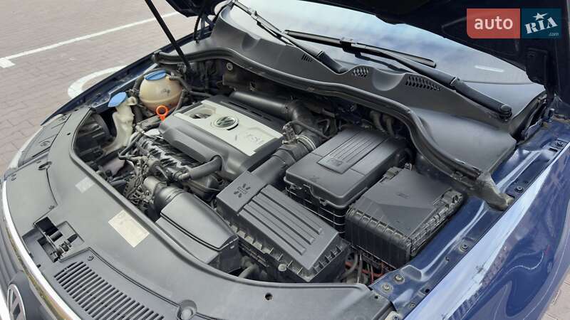 Седан Volkswagen Passat 2009 в Києві