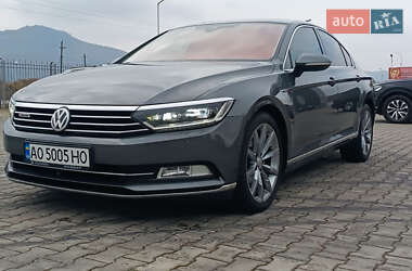 Седан Volkswagen Passat 2015 в  фото 23 Седан Volkswagen Passat 2015 в