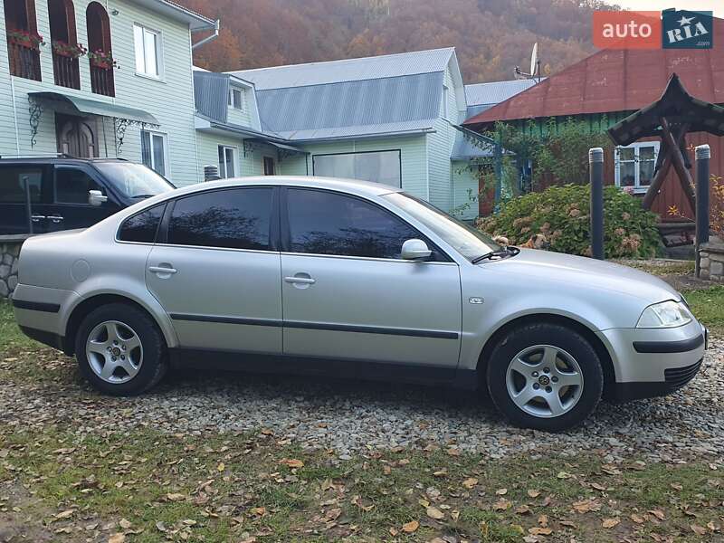 Седан Volkswagen Passat 2003 в Косове