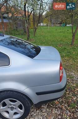 Седан Volkswagen Passat 2003 в  фото 11 Седан Volkswagen Passat 2003 в