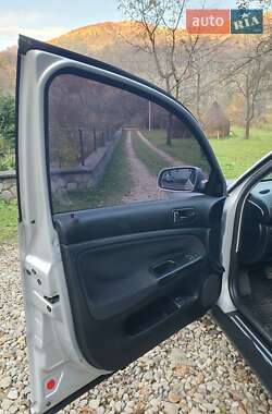 Седан Volkswagen Passat 2003 в  фото 29 Седан Volkswagen Passat 2003 в