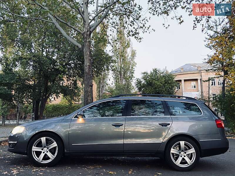 Універсал Volkswagen Passat 2007 в Миколаєві
