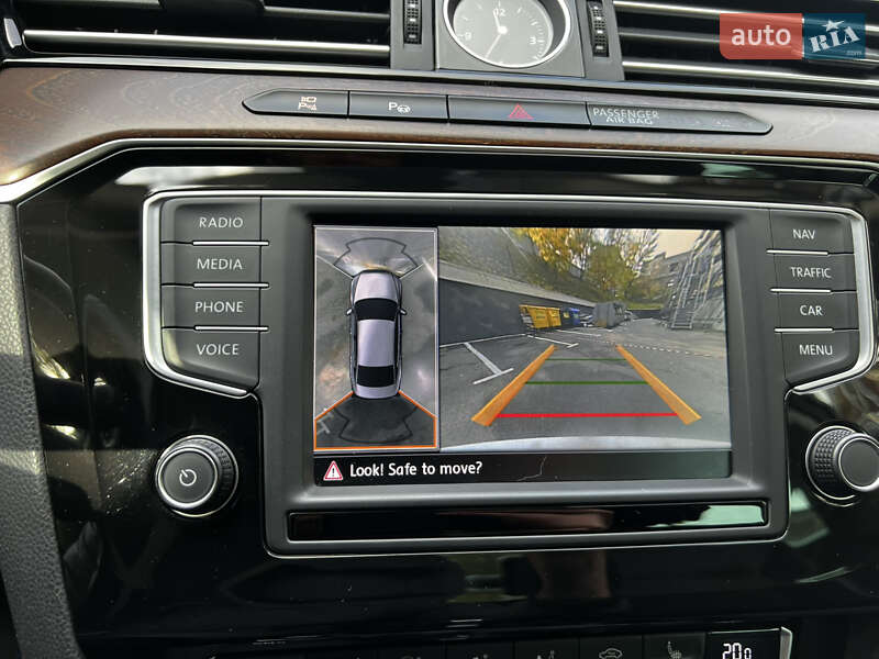 Седан Volkswagen Passat 2015 в Києві