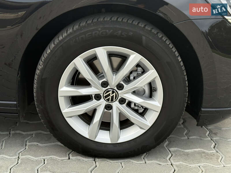 Универсал Volkswagen Passat 2021 в Львове фото 51 Универсал Volkswagen Passat 2021 в Львове