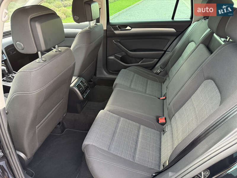 Универсал Volkswagen Passat 2021 в Львове фото 59 Универсал Volkswagen Passat 2021 в Львове