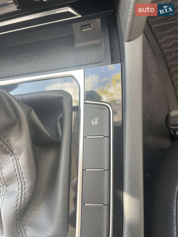 Универсал Volkswagen Passat 2017 в Одессе