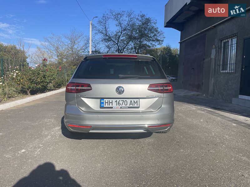 Универсал Volkswagen Passat 2017 в Одессе