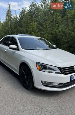 Седан Volkswagen Passat 2014 в Тернополі