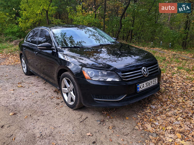 Седан Volkswagen Passat 2012 в Киеве