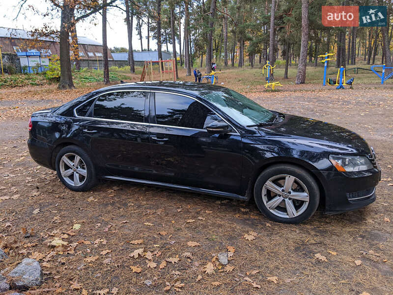 Седан Volkswagen Passat 2012 в Киеве