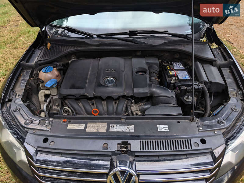 Седан Volkswagen Passat 2012 в Киеве