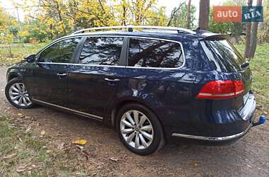 Универсал Volkswagen Passat 2012 в Гребенке