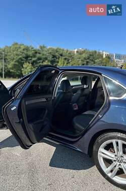 Седан Volkswagen Passat 2014 в 