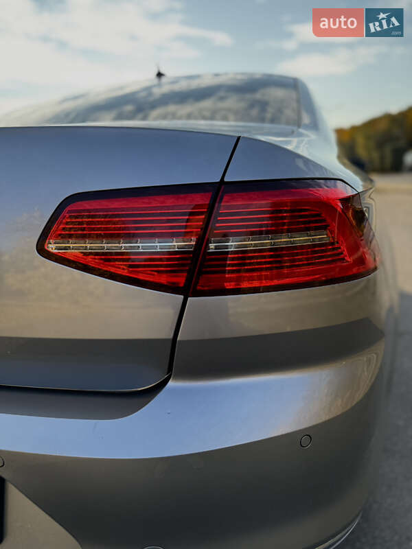 Седан Volkswagen Passat 2018 в Дніпрі