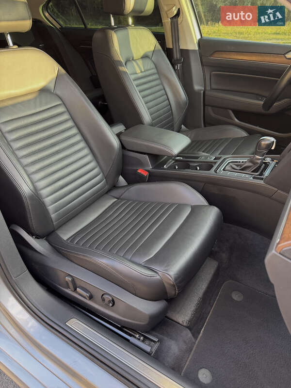 Седан Volkswagen Passat 2018 в Дніпрі