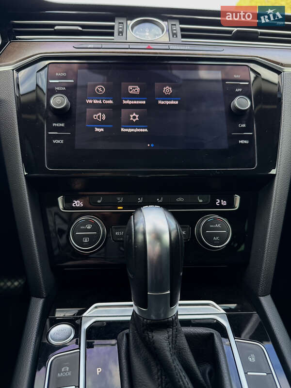 Седан Volkswagen Passat 2018 в Дніпрі