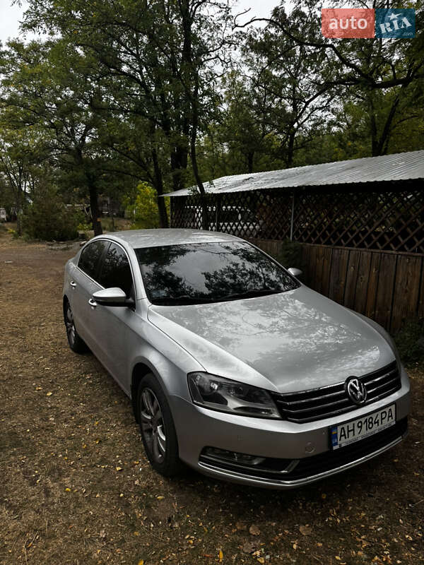 Седан Volkswagen Passat 2011 в Одессе