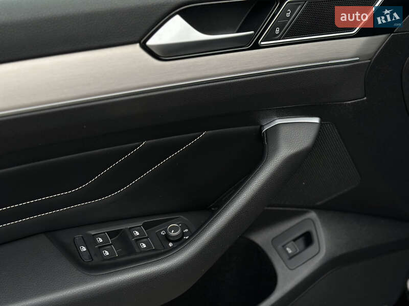 Седан Volkswagen Passat 2021 в Ровно фото 37 Седан Volkswagen Passat 2021 в Ровно