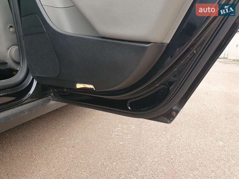 Универсал Volkswagen Passat 2006 в Киеве фото 24 Универсал Volkswagen Passat 2006 в Киеве