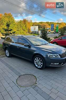 Универсал Volkswagen Passat 2012 в Ужгороде