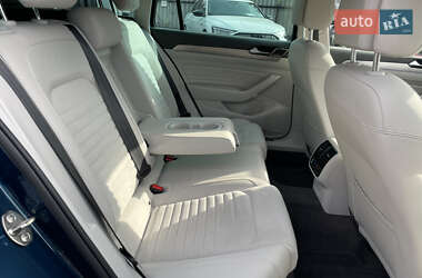 Универсал Volkswagen Passat 2022 в 