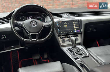 Седан Volkswagen Passat 2018 в 