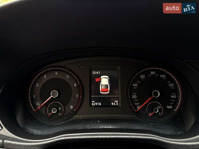 Седан Volkswagen Passat 2021 в Ромнах фото 35 Седан Volkswagen Passat 2021 в Ромнах