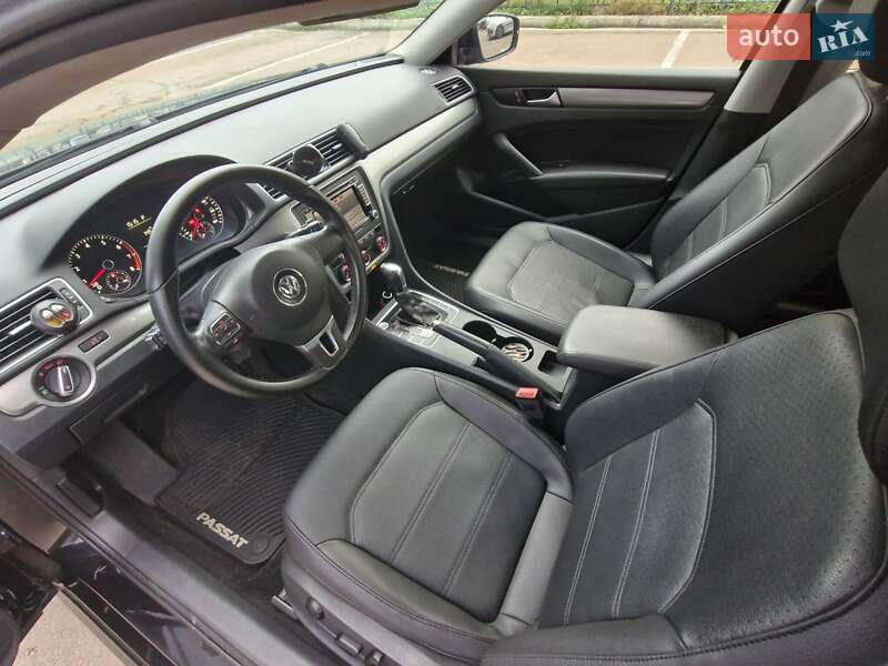 Седан Volkswagen Passat 2015 в Києві фото 12 Седан Volkswagen Passat 2015 в Києві