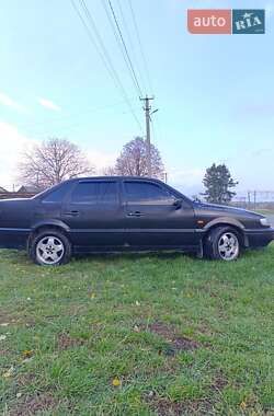 Седан Volkswagen Passat 1996 в Бердичеве