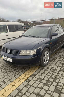Седан Volkswagen Passat 1997 в Коломые