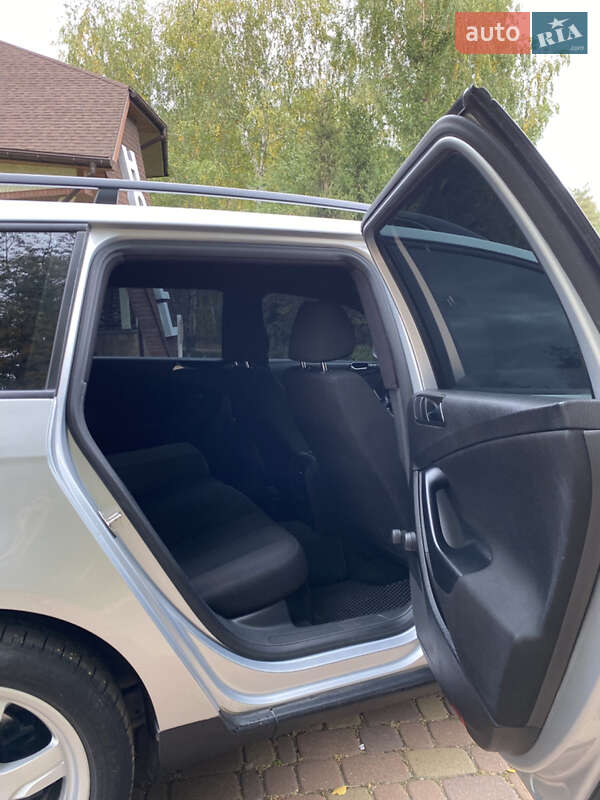 Универсал Volkswagen Passat 2010 в Харькове