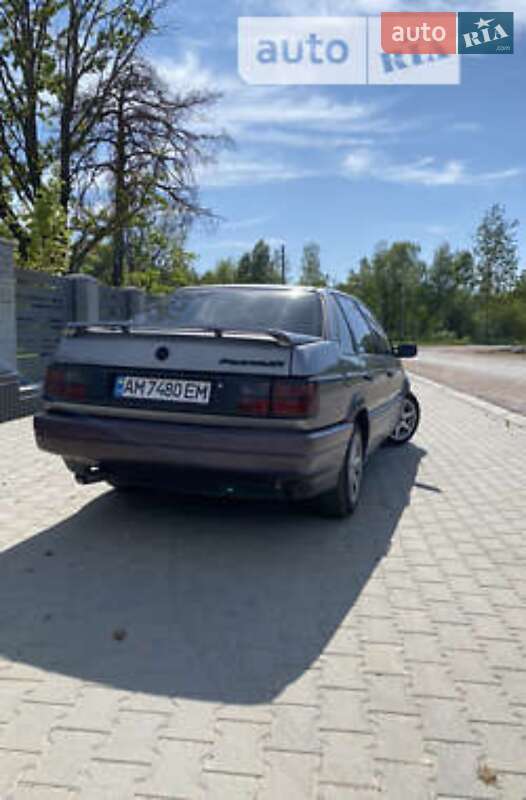 Седан Volkswagen Passat 1992 в Ананьїві